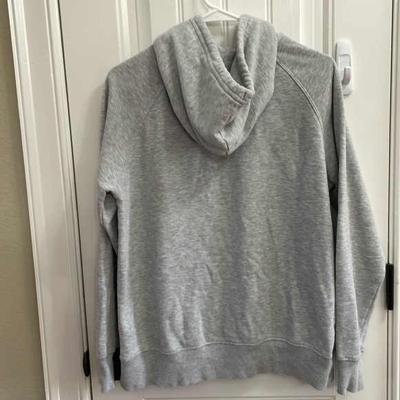🩶🤍The North Face gray hoodie sweatshirt.  M - Picture 6 of 8